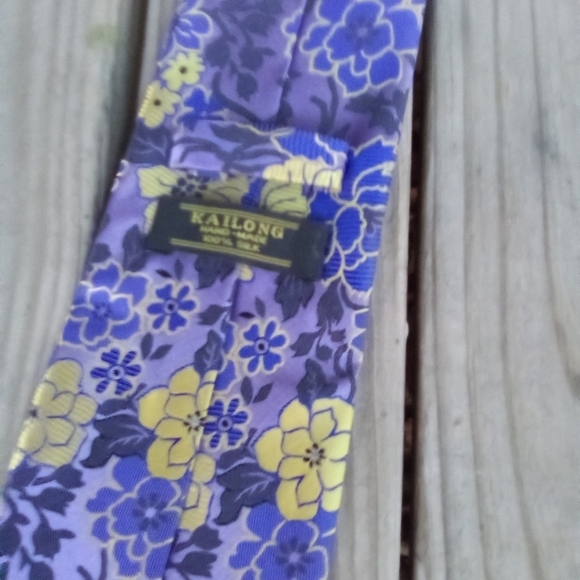 Men's Purple Necktie with Yellow & Blue Flowers Floral Tie - Picture 3 of 5